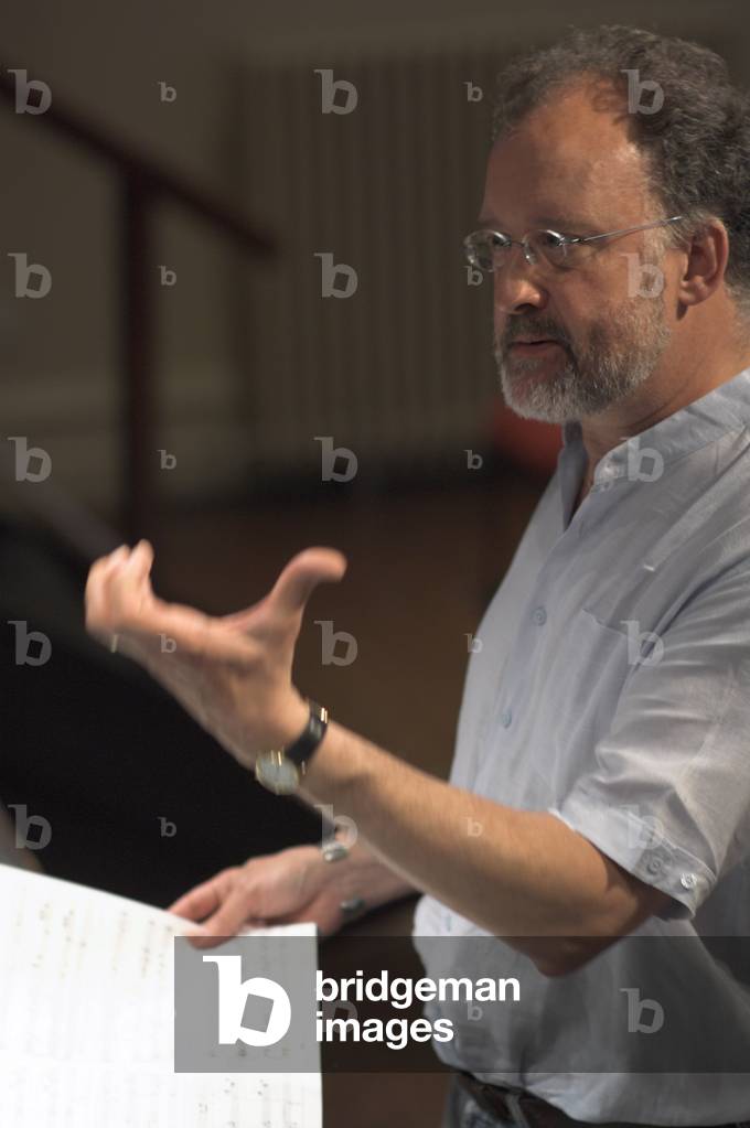 "Simon Bainbridge - compositore britannico e professore di composizione che prova 'Orpheus'"