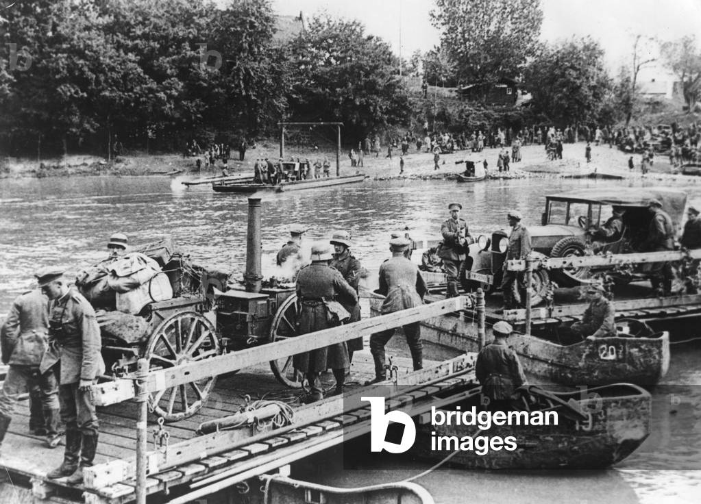 Image of Autumn maneuvers of the Reichswehr in Upper Silesia, 1933 (b/w