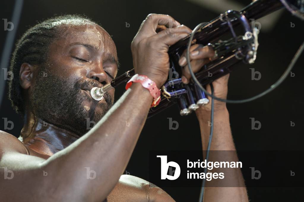 Bild von Fotografie "Hypnotic Brass Ensemble (Foto)" von Paul Tomlins