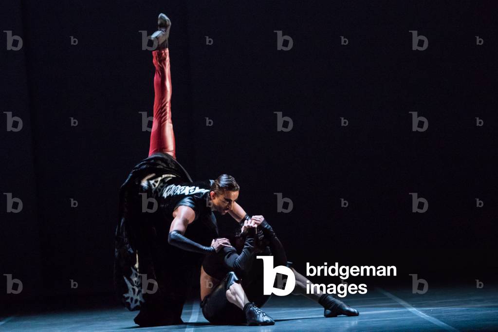 Immagine di Fotografia "Victor Ullate Ballet che interpreta Georges Bizet's Carmen al Teatro de la Maestranza"