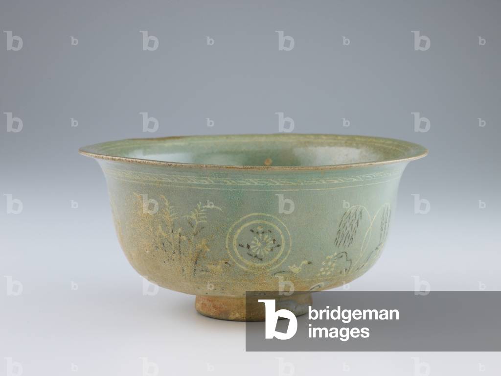 Ciotola, sec. XIV (gres con intarsi bianco e nero sotto smalto celadon)