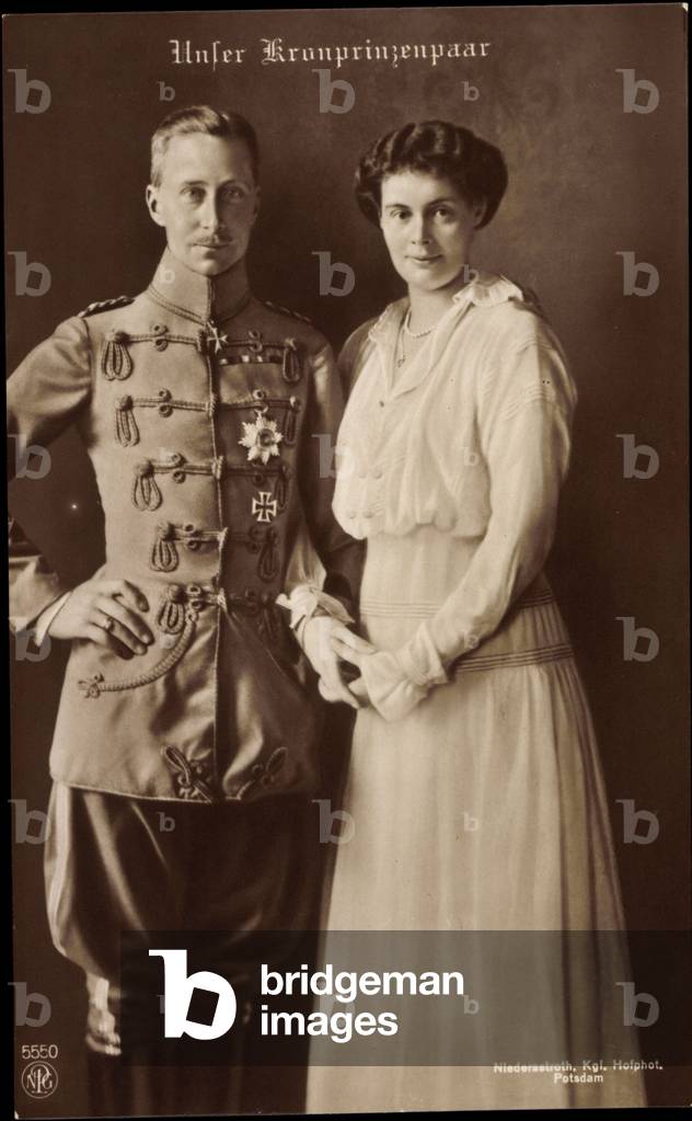 Bild von Fotografie "Ak Kronprinzessin Cecilie und Kronprinz Wilhelm von Preußen" von German Photographer, b/w