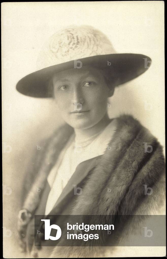 Immagine di Fotografia "Ak Principessa Isabella Antonia von Bayern Wittelsbach (foto b/n)" di German Photograp