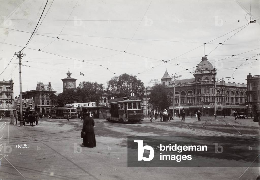 Immagine di Fotografia "Cathedral Square", 1912 di Thomas Mintaro Bailey Moodie