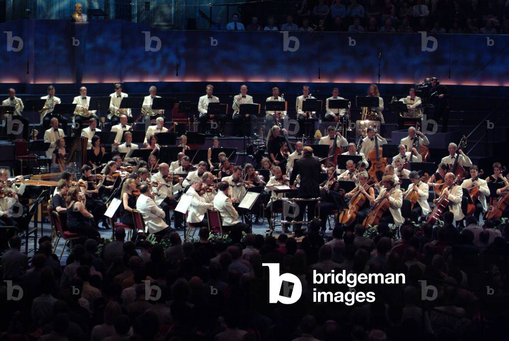 BBC Philharmonic Orchestra conducted (photo)