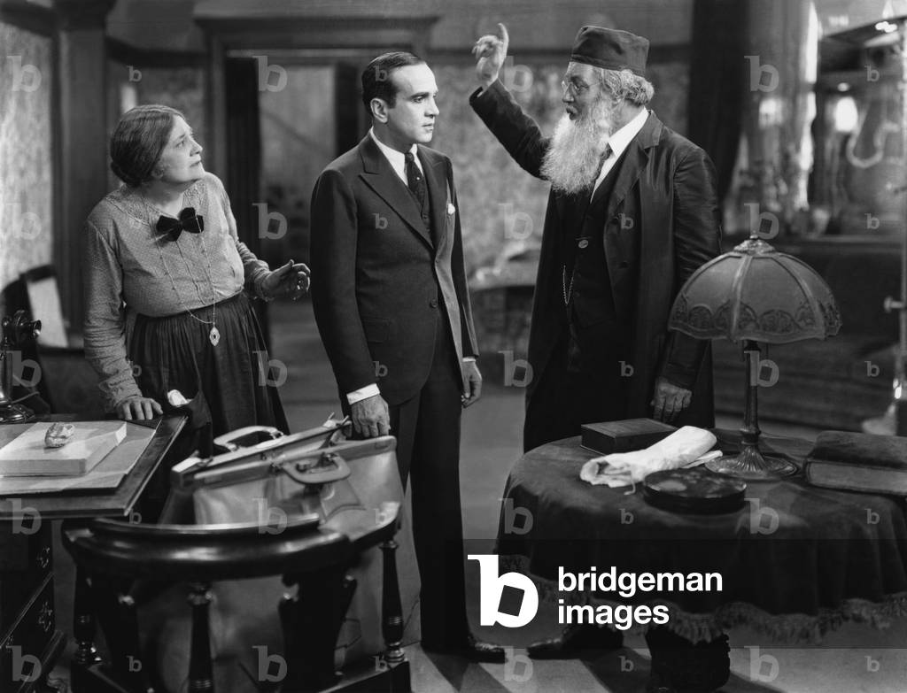 Immagine di Fotogramma "Eugenie Besserer Al Jolson e Otto Lederer", b/w