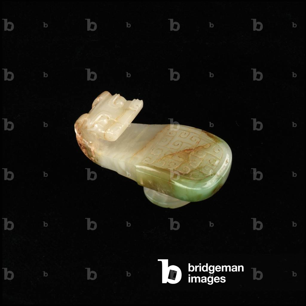 Gancio portabiti (daigou), c.VII-III sec. a.C. (giada)