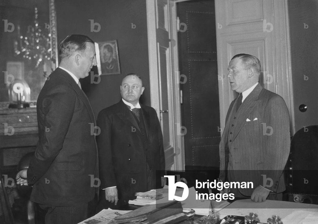 Immagine di Fotografia "Ministerial Director Kurt Daluege (left) und State Secretary Ludwig Grauert" 1933, b/w
