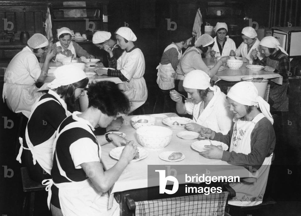 Scuola di cucina, 1932