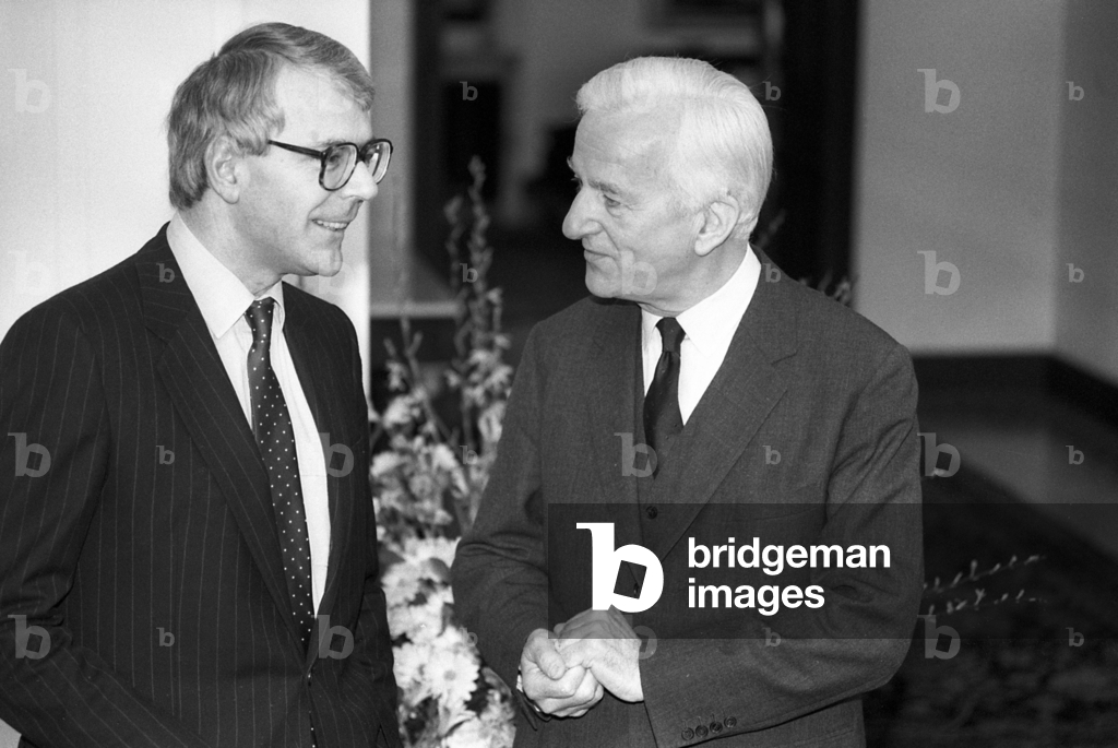 Image of Photography depicting Federal President Richard von Weizsäcker (right 1991