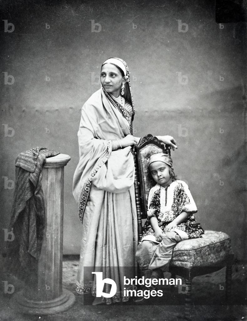 Image de Photographie représentant Femme et enfant Parsee 1801 par English Photographer