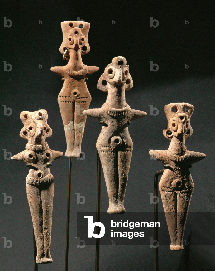 Bild von Artefakt "Vier Astarte-Figuren (Ton)" -1000 von Erich Lessing