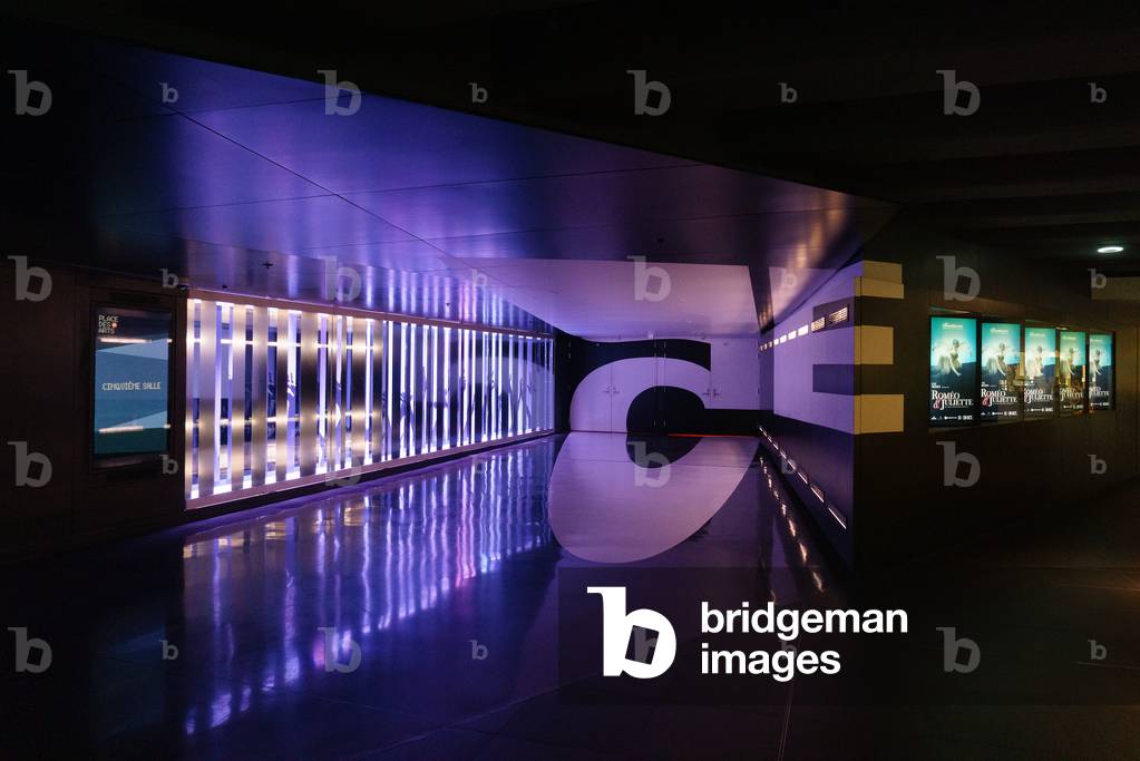 Bild von Fotografie "Unterirdische Welt am Place des Artes" von Otto Kaiser