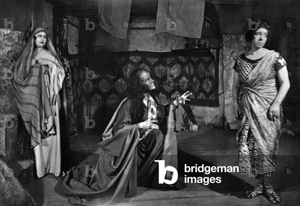 Image of Photography depicting First night of Richard Strauss opera 'Frau ohne Schatten' in Berlin State Opera
