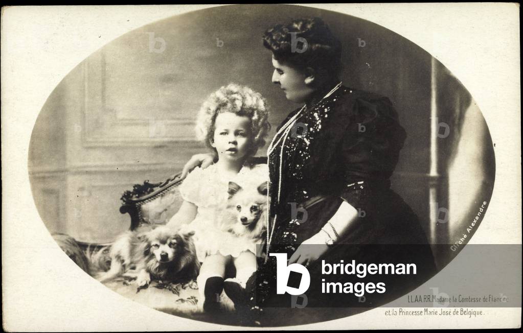 Bild von Fotografie "Ak Madame die Gräfin von Flandern und Prinzessin Maria José von Belgien" von German Photo