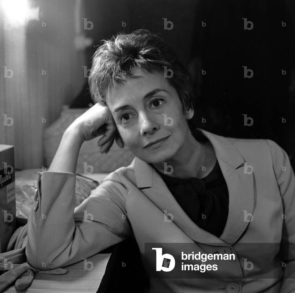 Suzanne Flon