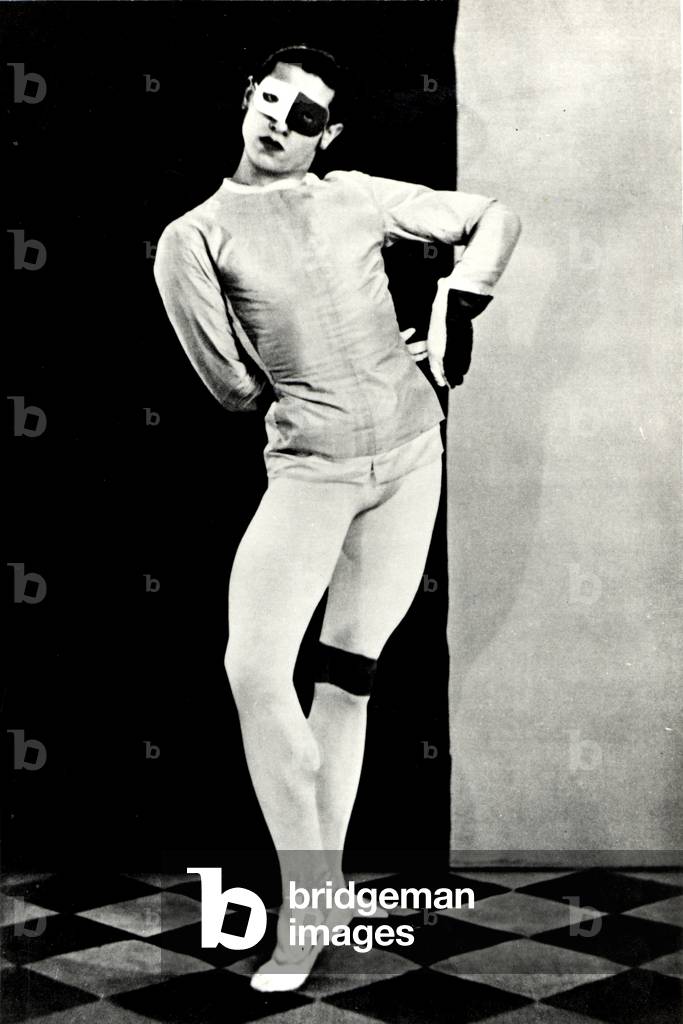 Serfe Lifar as Romeo, b/w