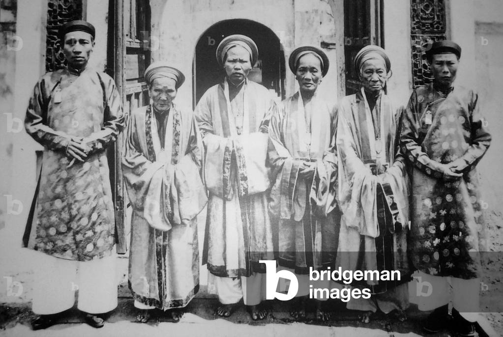 Image of Vietnam: Eunuchs and palace maids at the Forbidden ...