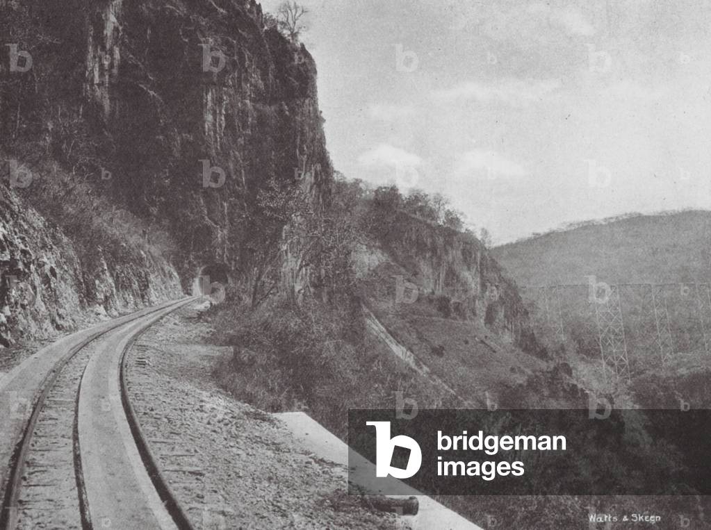 Immagine di Fotografia "Birmania/Myanmar: ingresso al secondo tunnel" 1901 di English Photographer