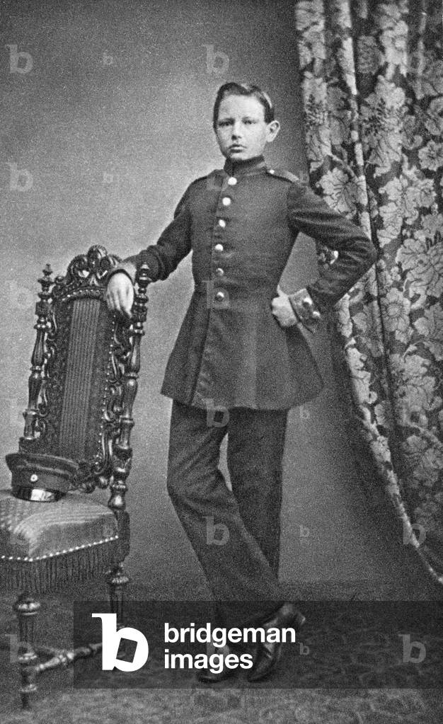 Immagine di Fotografia "Paul von Hindenburg come cadetto", 1860 di German Photographer, b/w