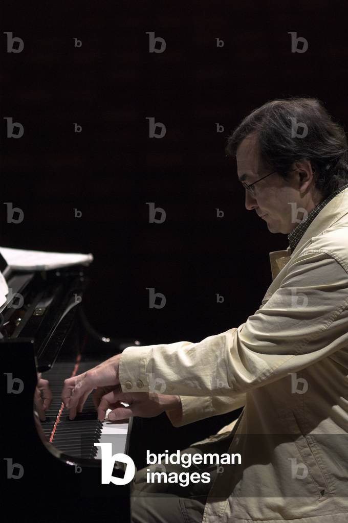 "Pierre-Laurent Aimard - ritratto del pianista francese che si esibisce in Pitape Maltings durante il Festival