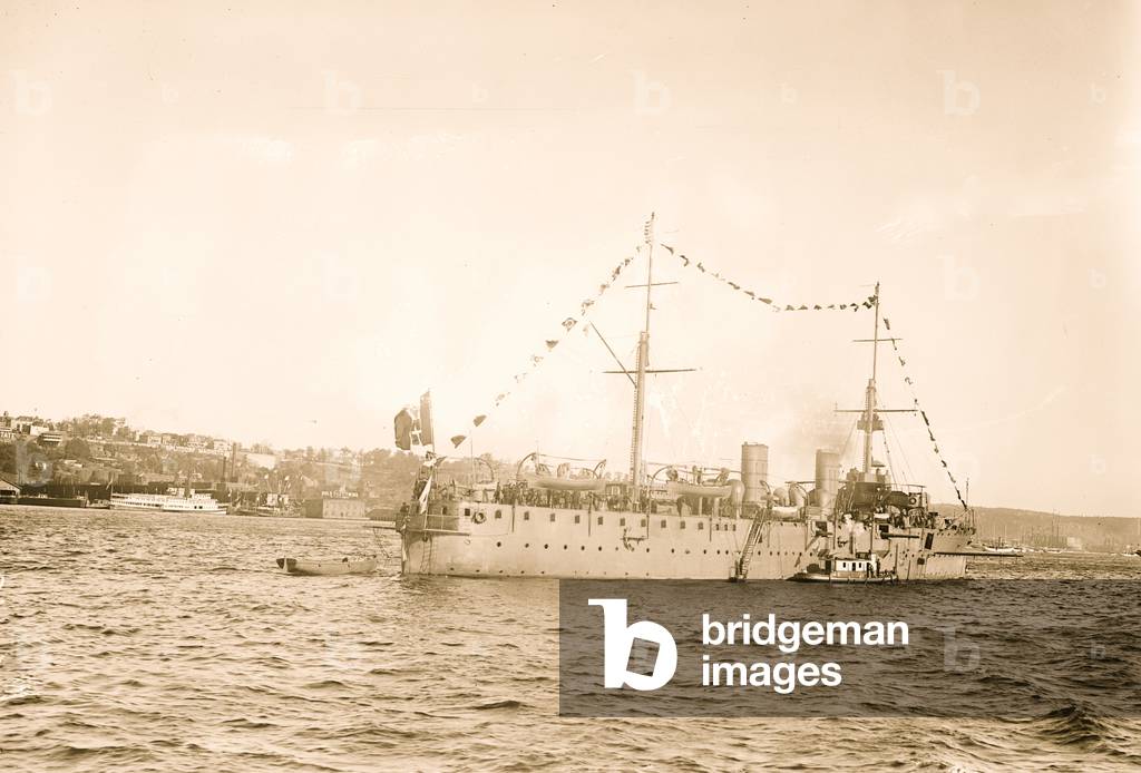 Bild von Fotografie "Etna Italian Vessel (Foto)", b/w