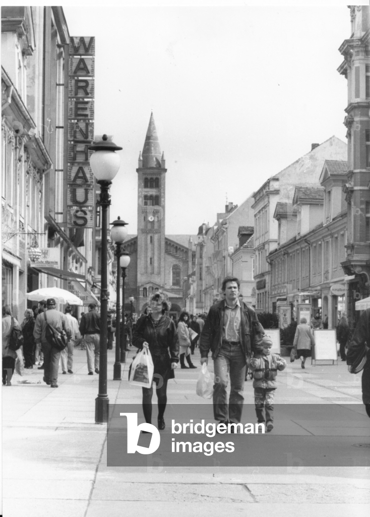 Bild von Fotografie "Potsdam" 1993 von Peter Sengpiehl