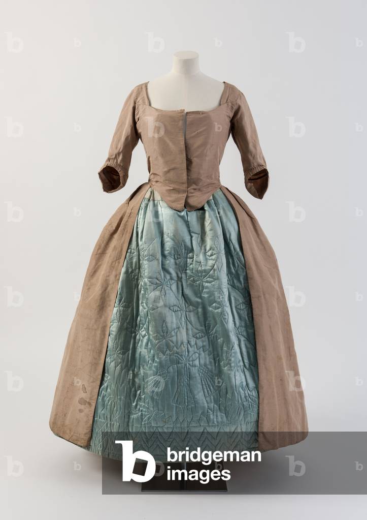 "Blau gesteppter Seiden-Petticoat mit Distel-Design" 1740 von Unknown artist