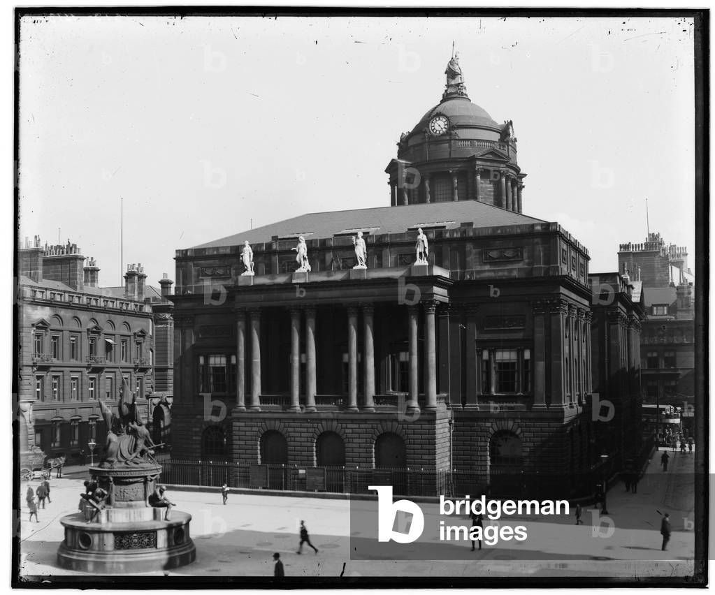 Municipio di Liverpool e bandiere di scambio, 1918 (foto in b/n)