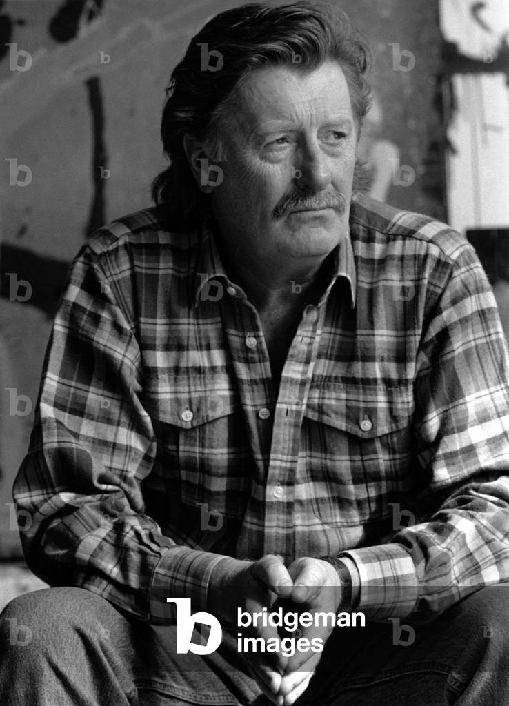 Immagine di Fotografia "Ritratto del pittore britannico John Hoyland (foto b/n)" di George Newson, b/w