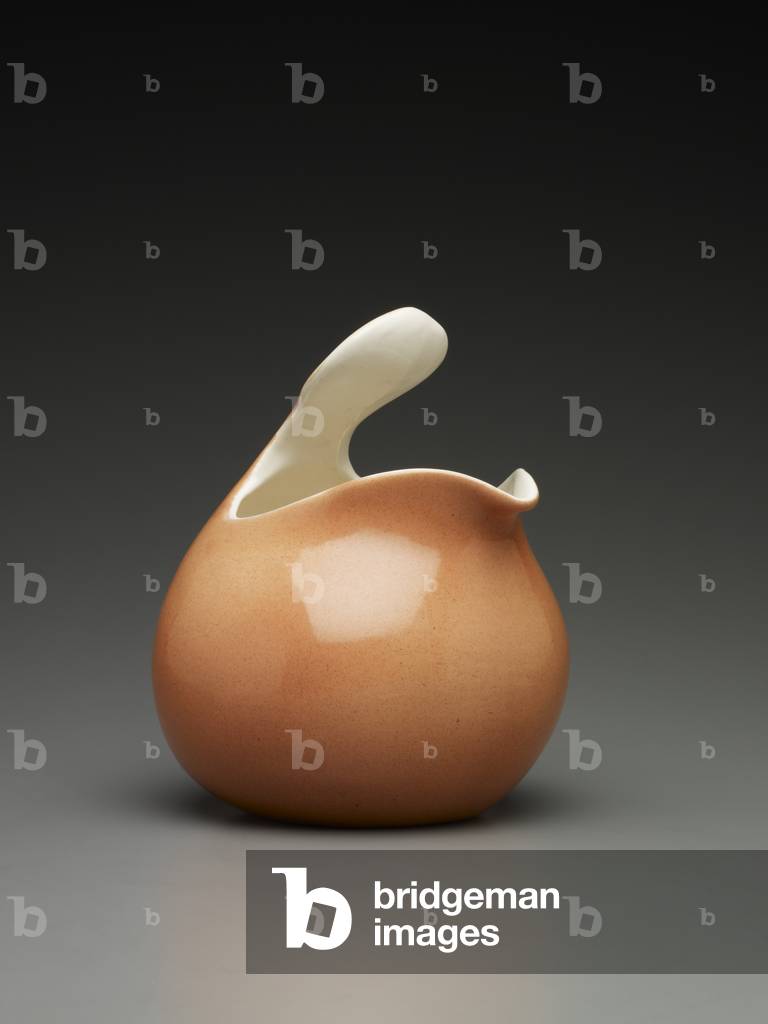 "Brocca Town & Country (Sabbia) (terracotta)" 1945 di Eva Zeisel