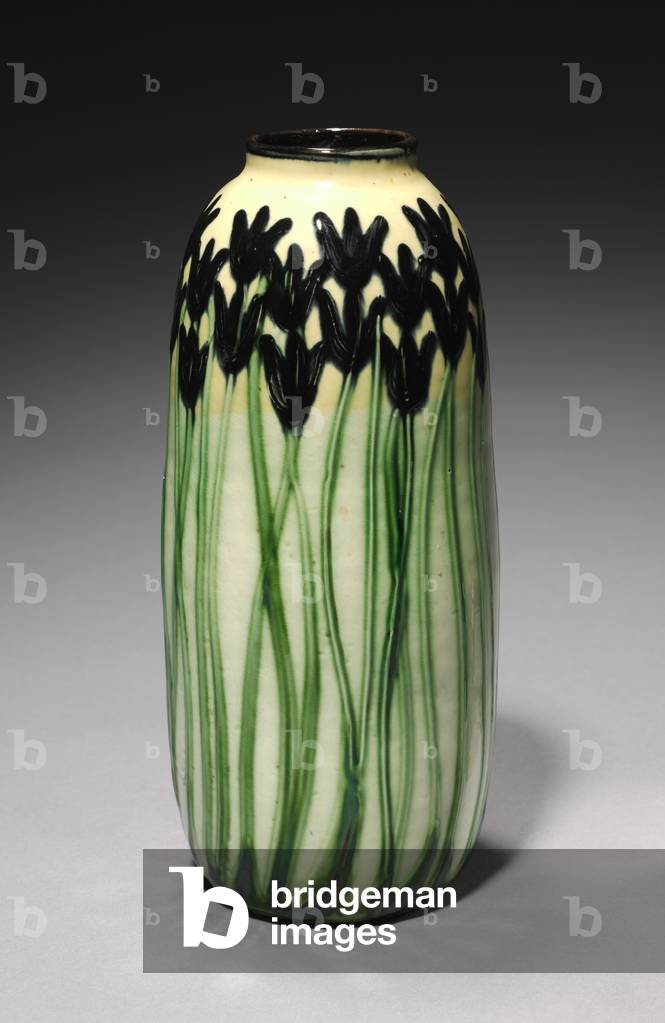Vase, um 1908 (Steingut)