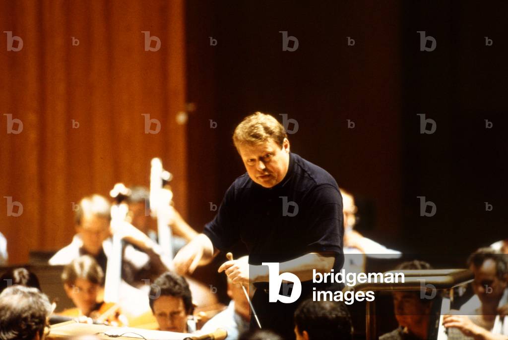 Image of Photography depicting HICKOX RICHARD conducting London by Toby Wales