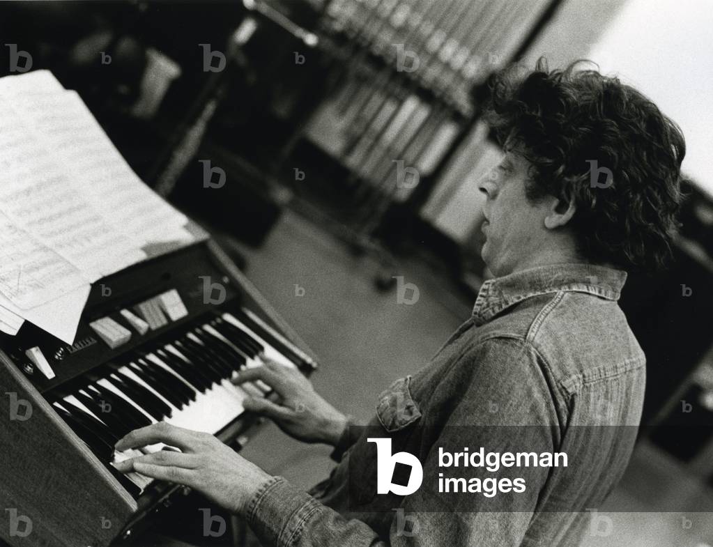Phillip Glass alla tastiera, 1977 (foto)