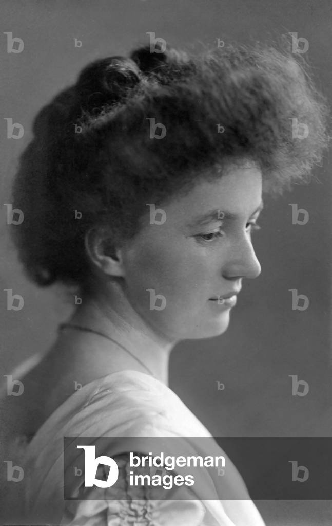 Helene Jung, b/w