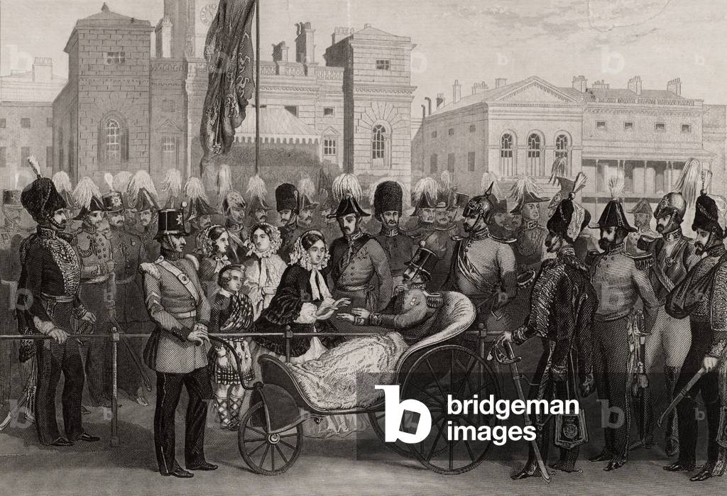 Bild von Gravur "Königin Victoria bei der Verteilung der Krim-Medaillen", b/w