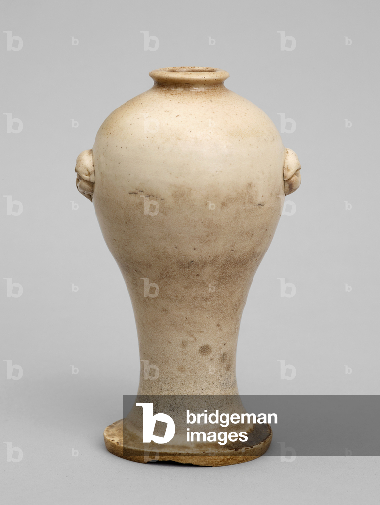 Image of Decorative Arts depicting Vase 1100