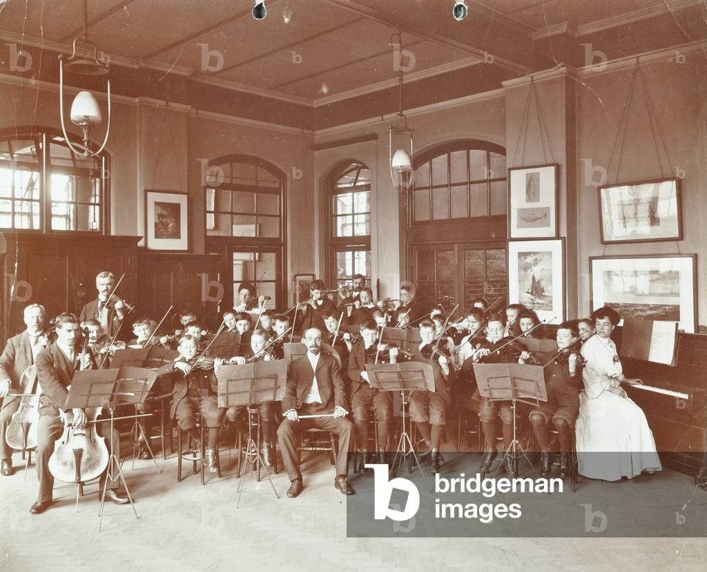 Immagine di Fotografia "Cromer Street School: orchestra scolastica" 1906 di English Photographer