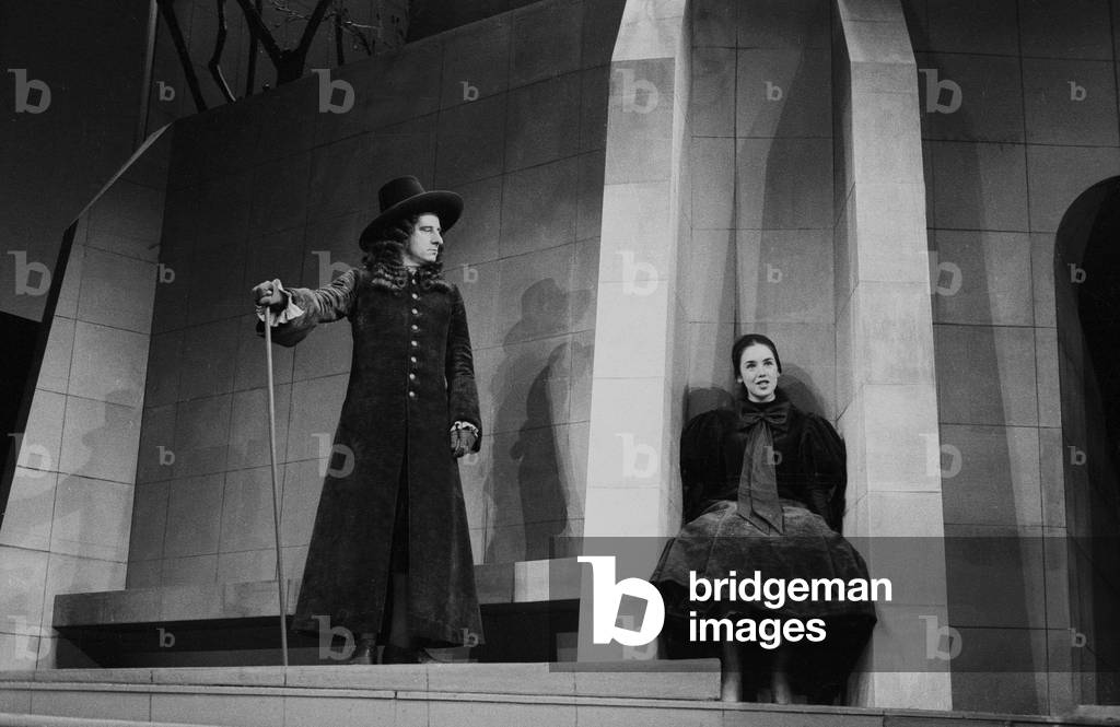 Michel Aumont (Arnolphe) e Isabelle Adjani (Agnes) in Play The School For Wives, Comedie Francaise, Parigi 4 m