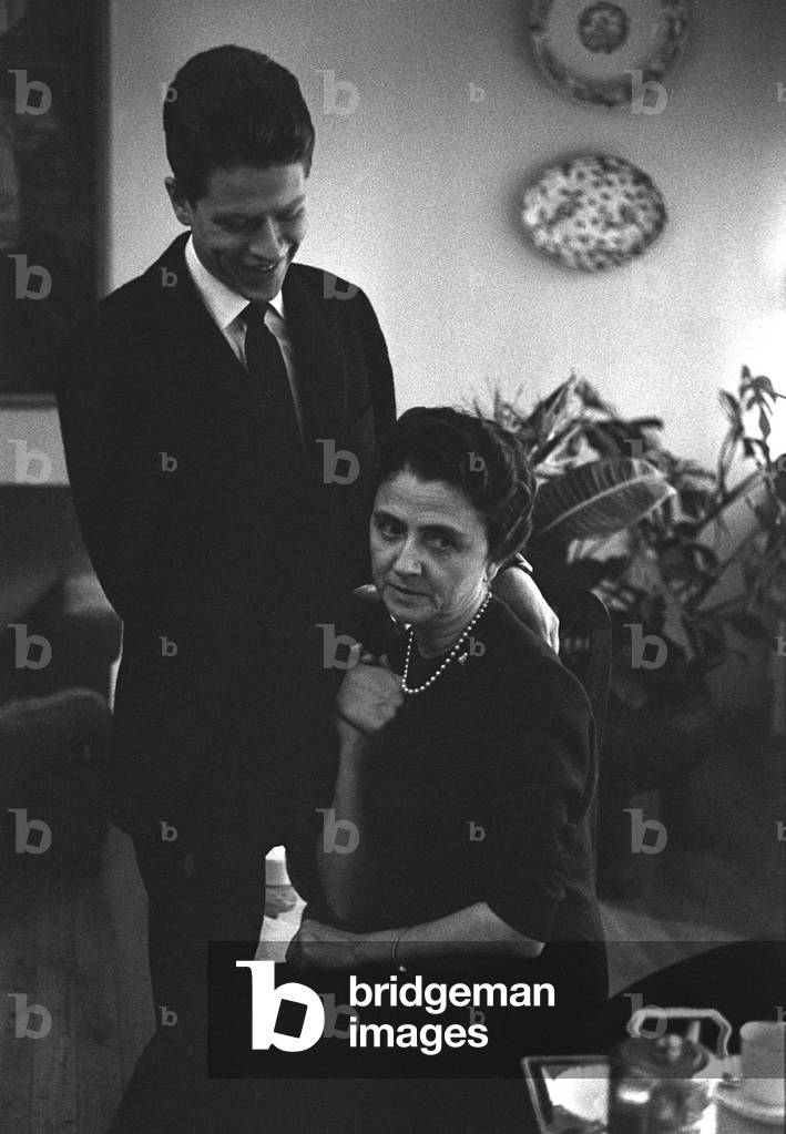 Donna Carla Bissatini con il figlio Mario, Roma, Italia, 1962 (foto in b/n)