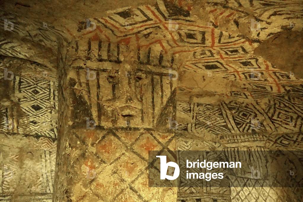 Hypogee (unterirdische Grab) aus 6 bis 9 Jahrhundert, Sie sind mit geometrischen Motiven und Säule menschliche