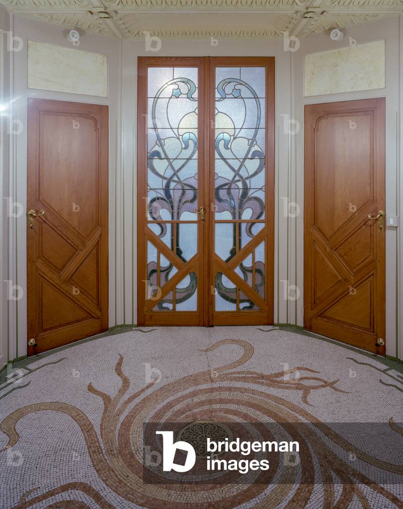 Image of Entrance Hall and ground floor mosaic, Hotel Tassel, 6 Rue