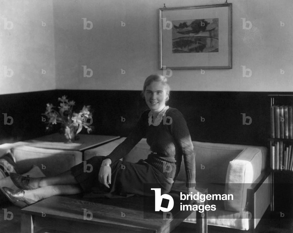 Porträt einer Frau, 1935 (s/w Foto)