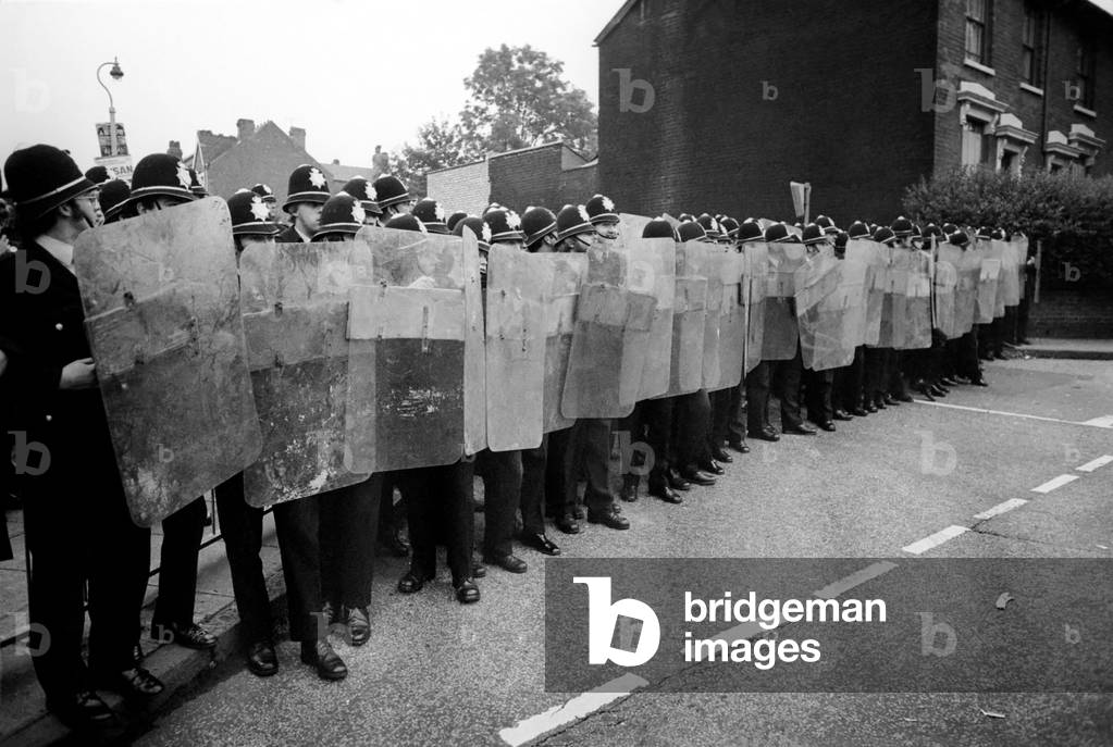 The Birmingham Riots. Police with New Shields block off the Boulton ...