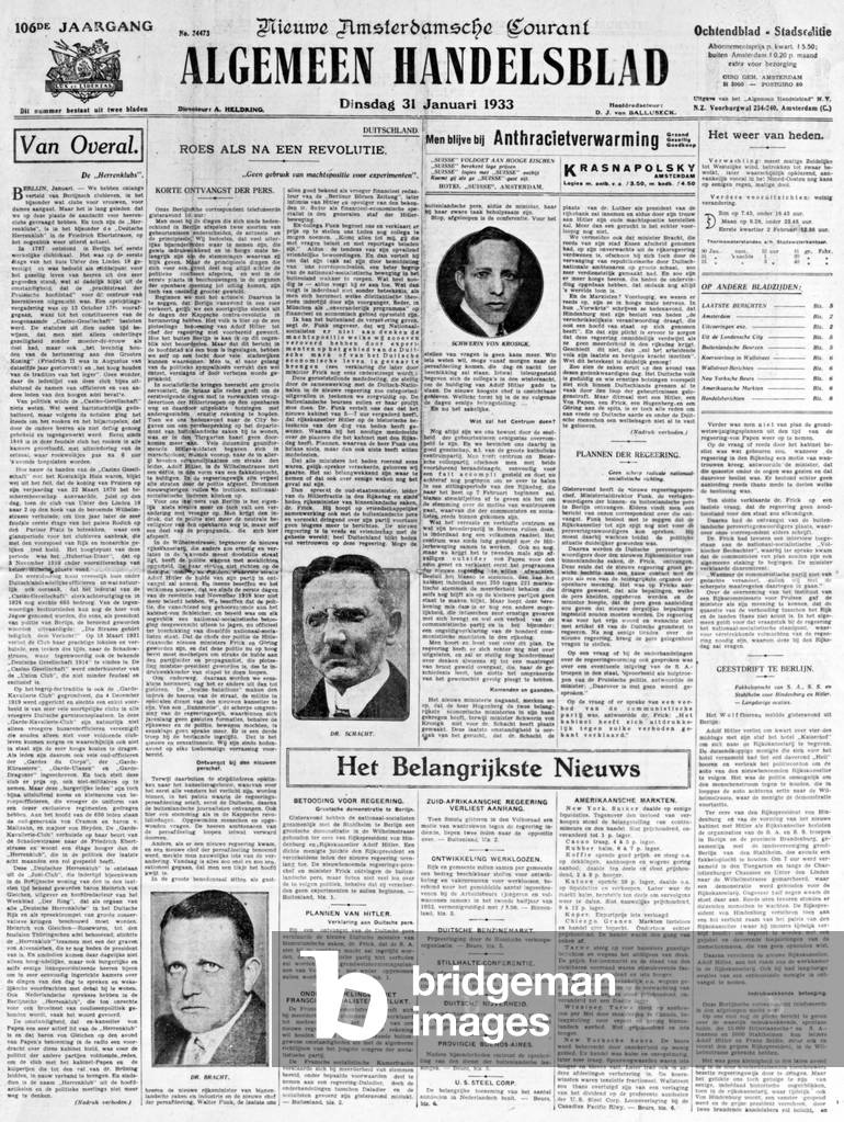 Un journal d'Amsterdam rapporte la nomination d'Hitler au poste de chancelier du Reich, 1933 (photo b/w)