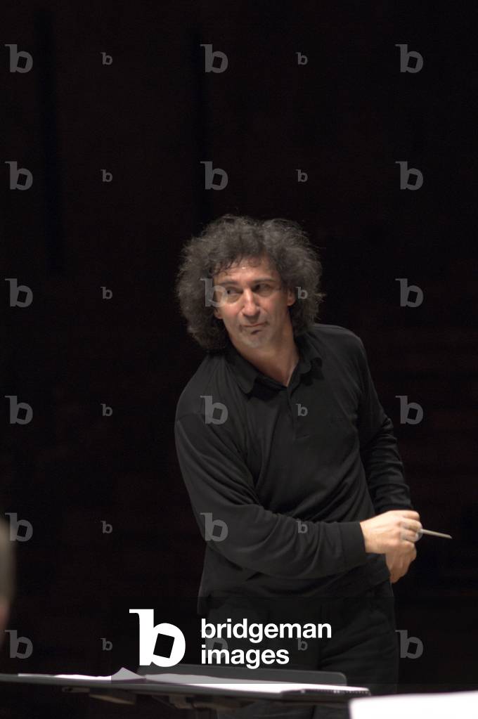 Alexander Polianichko - Porträt des russischen Dirigenten mit dem Britten-Pears-Orchester in Snape Maltings be