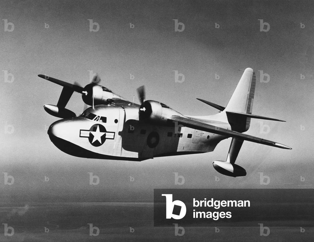 Immagine di Fotografia "Profilo laterale di un aereo militare in volo", b/w