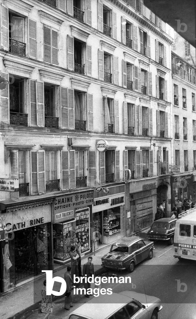 Image de Photographie représentant Incendie dans un hotel de la rue des petites ecuries a Paris 1976