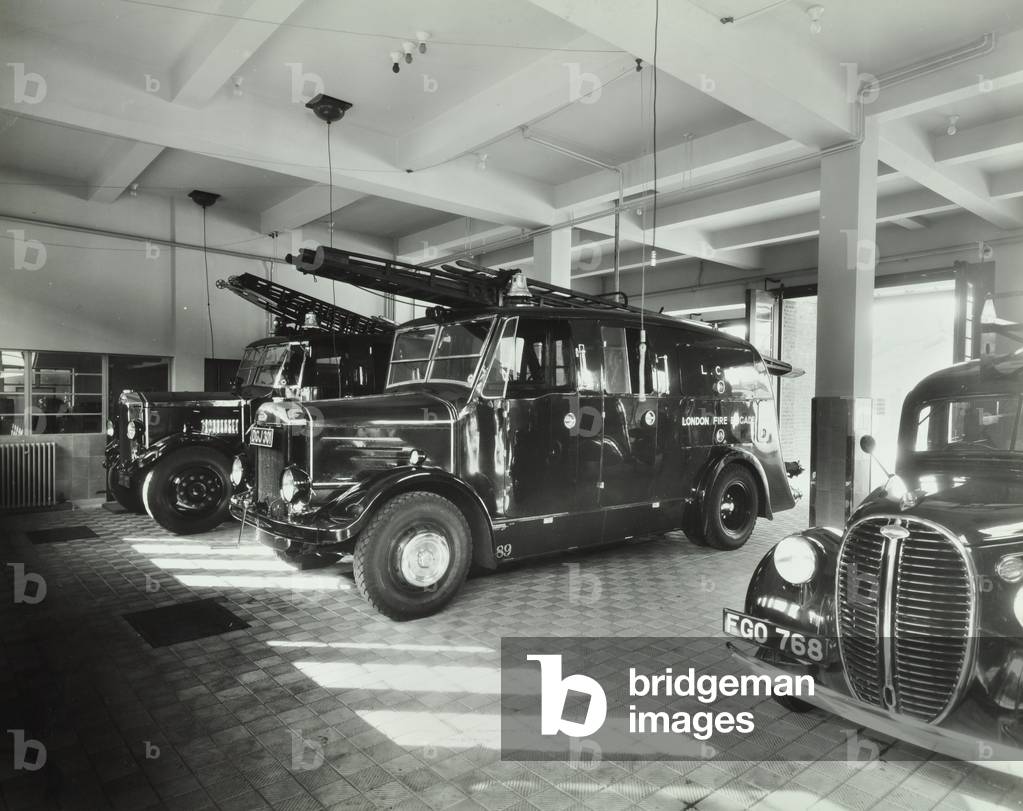 Battersea Fire Station, 11 Este Road: interior, 1938 (foto b/n)