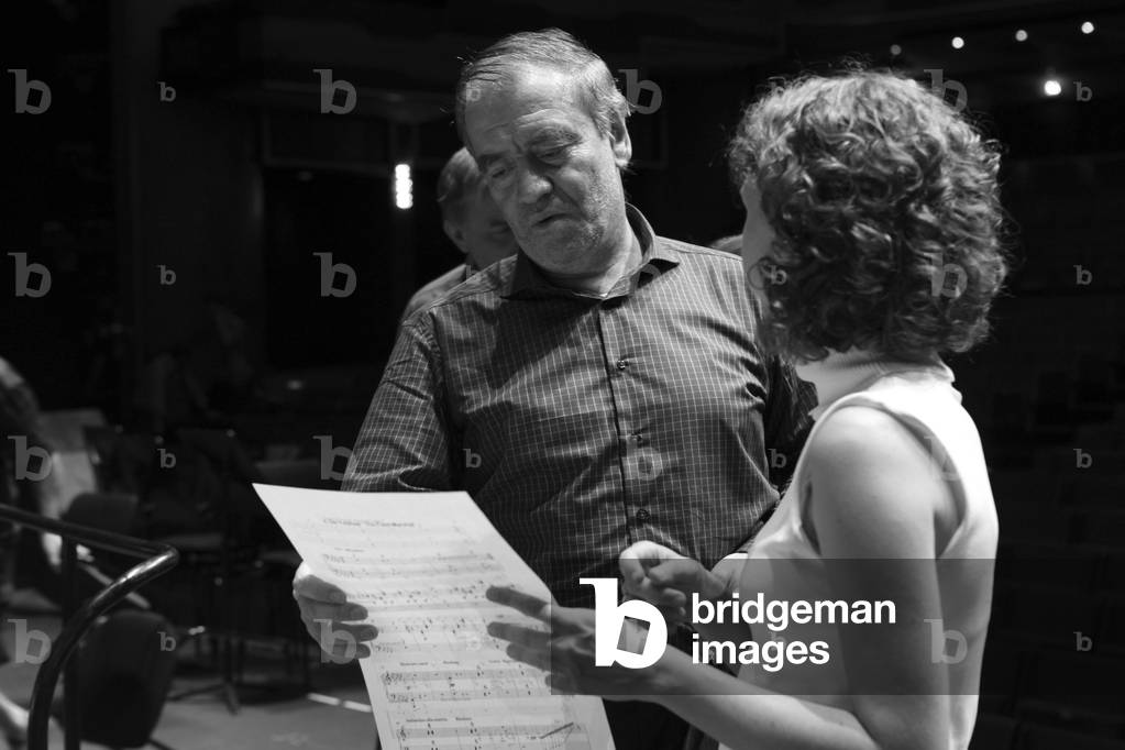 "Valery Gergiev dirige la Filarmonica di Vienna" di Marion Kalter, b/w